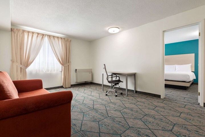 Room 29 of 38