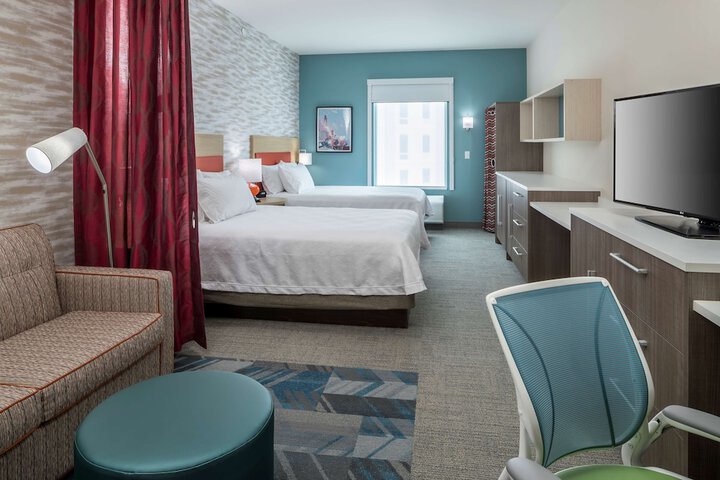 Room 34 of 69