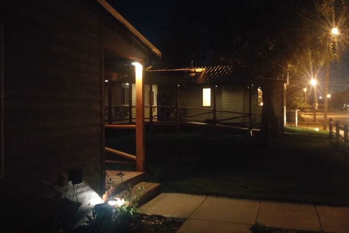Hotel Exterior 21 of 26