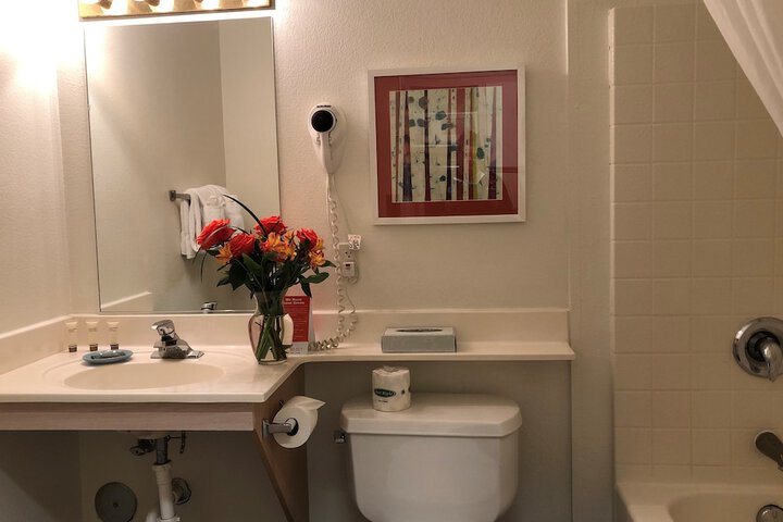 Room 17 of 26