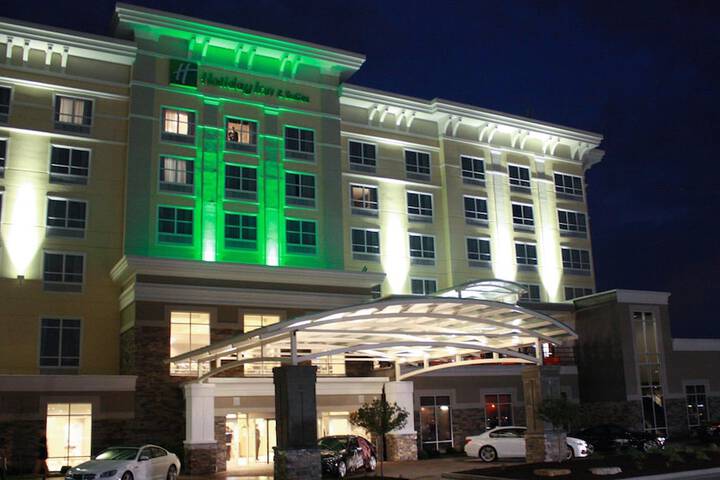 Holiday Inn Hotel & Suites Davenport by IHG