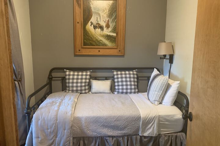Room 120 of 361