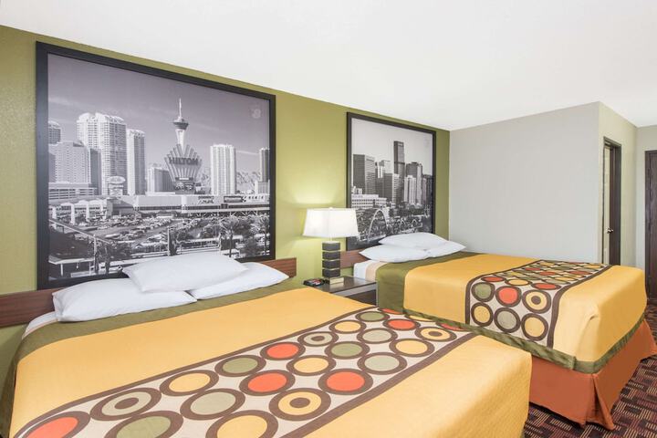Super 8 by Wyndham Moberly MO
