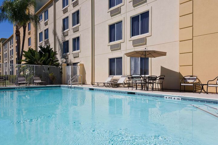 Pool 2 of 28