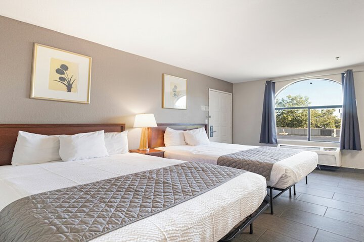 Budget Inn and Suites