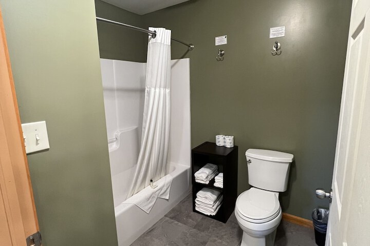 Room 12 of 36