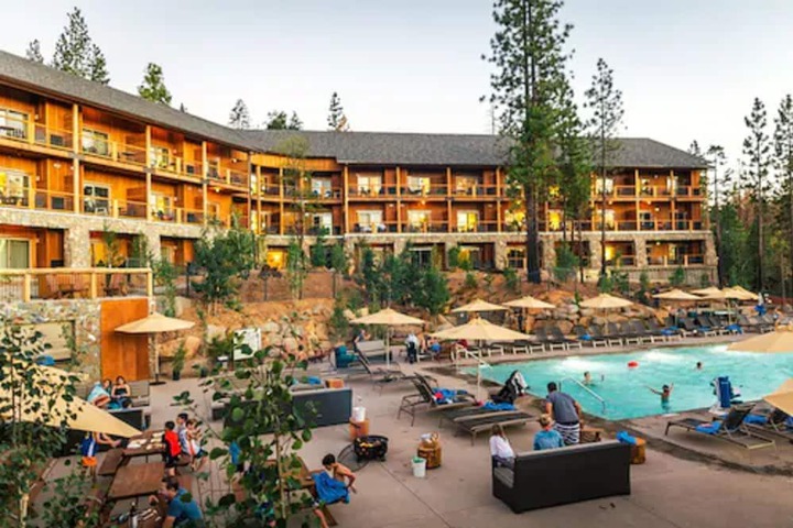 Hotel 4 of 83