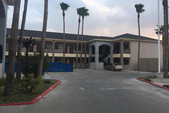Hotel 9 of 34