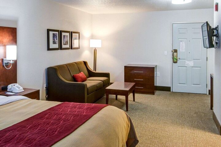 Room 27 of 39