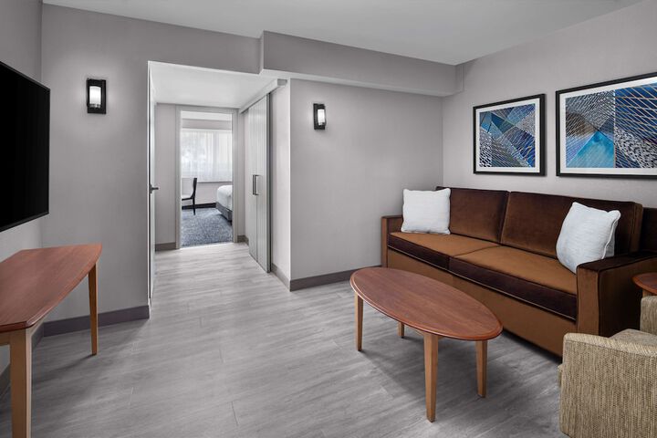 Room 27 of 72