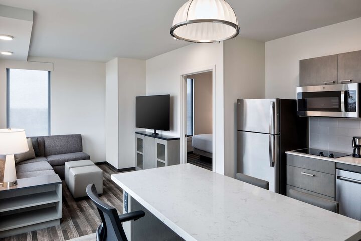 Room 16 of 36