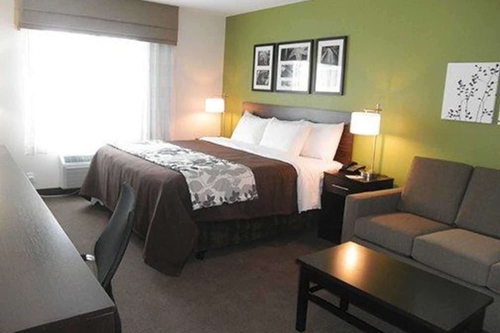 Room 21 of 45