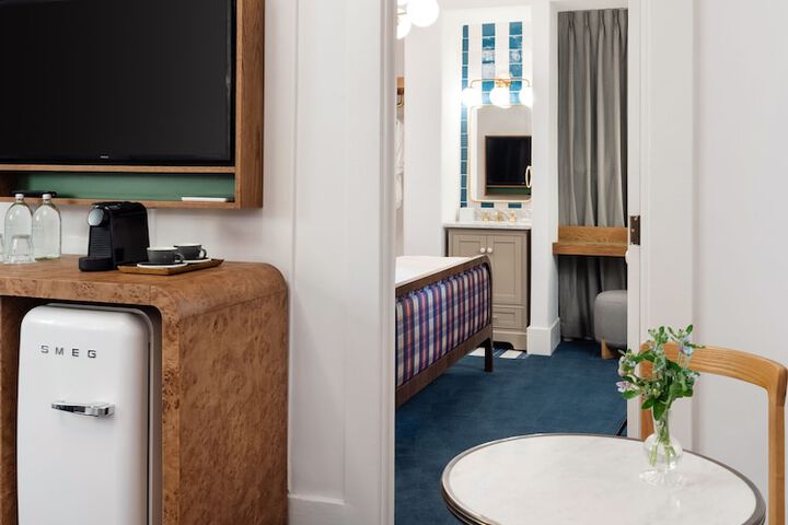 Room 25 of 56