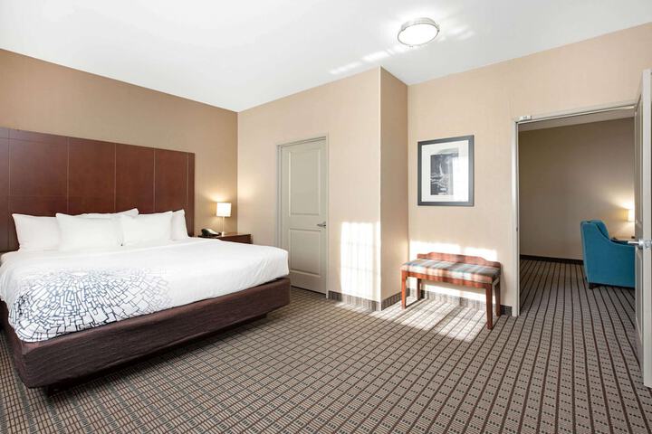 Room 30 of 49
