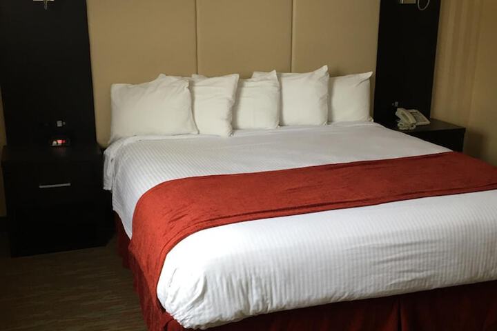 Room 9 of 31