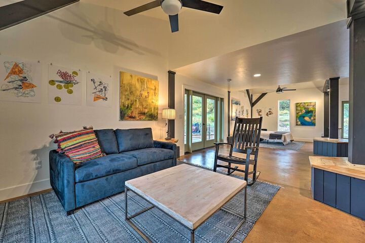 Pet-friendly Mancos Gem w / Patio & Fire Pit!