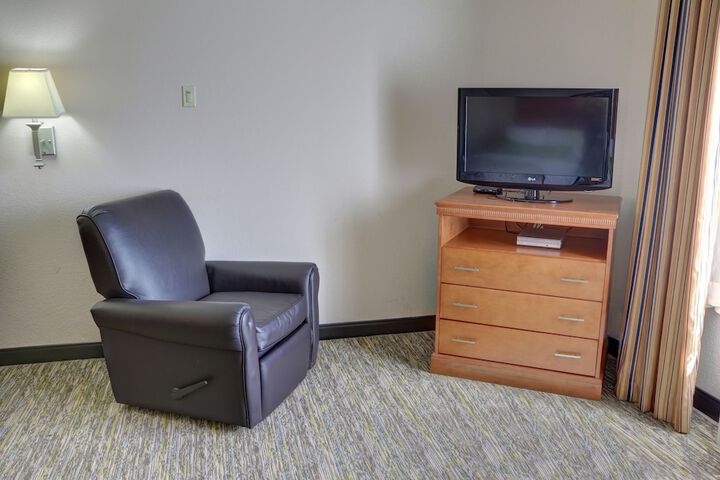 Room 14 of 32