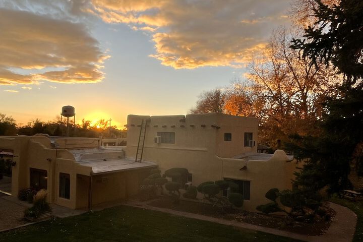 El Pueblo Lodge