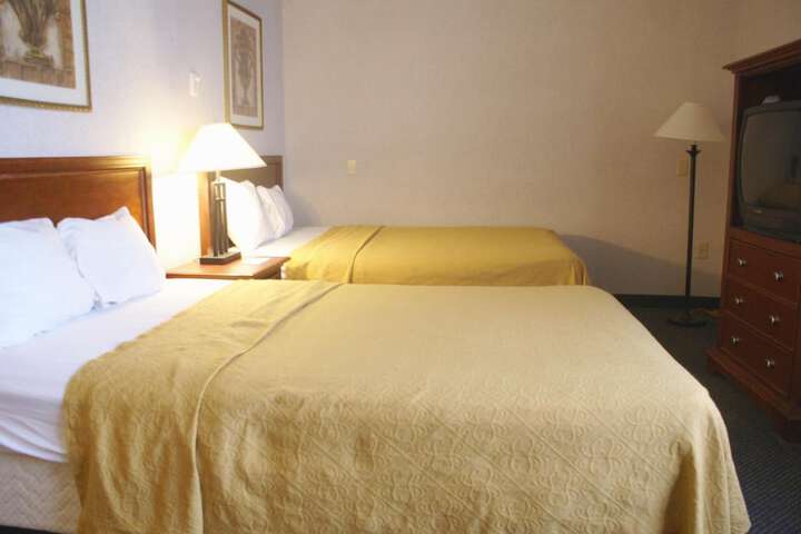 Room 13 of 34