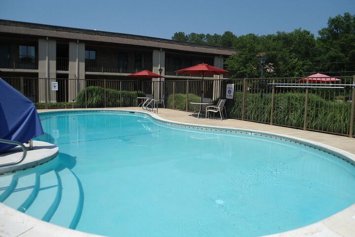 Pool 4 of 41