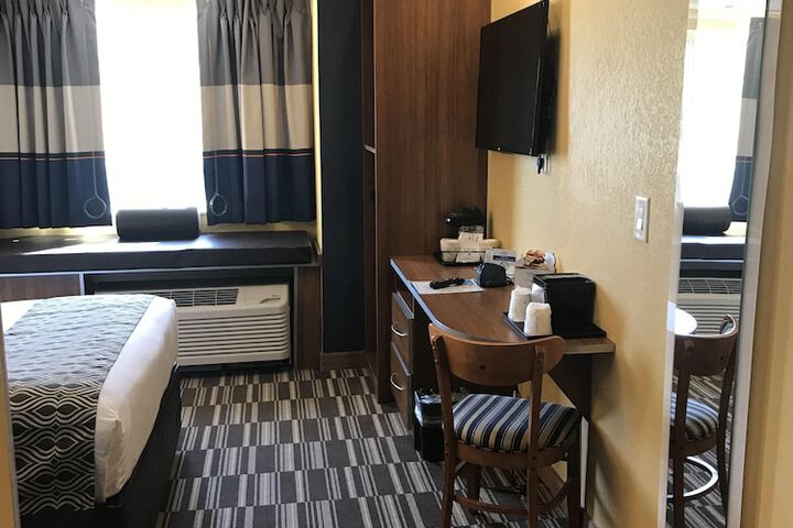 Microtel Inn & Suites by Wyndham Columbus / Near Fort Benning