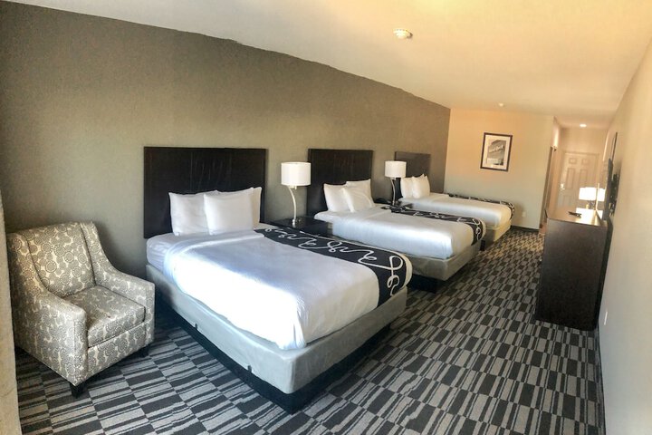 Room 22 of 34