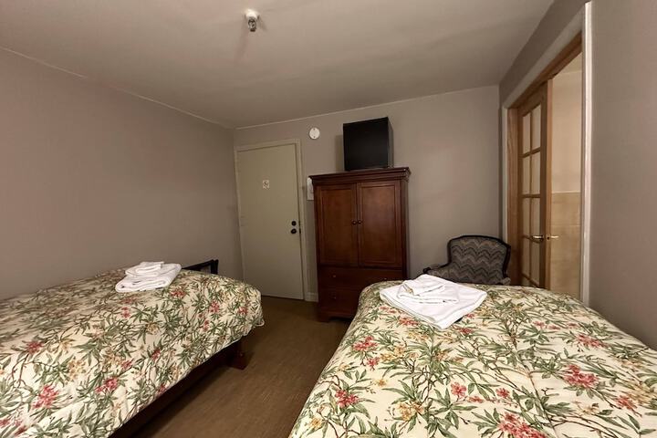 Room 52 of 65