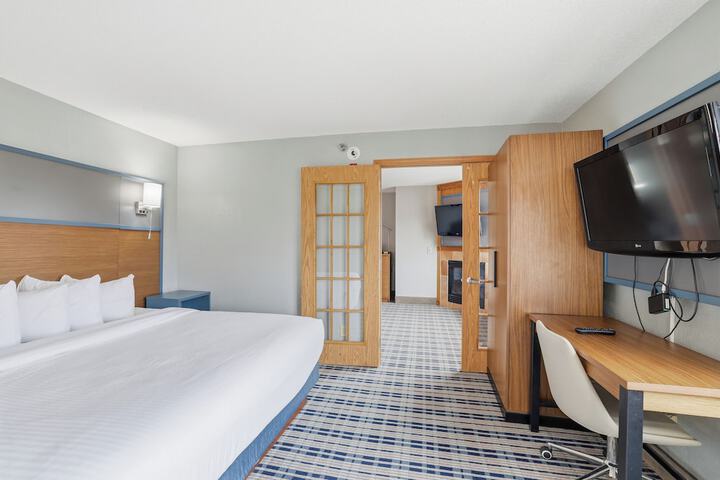 AmericInn by Wyndham White Bear Lake St. Paul