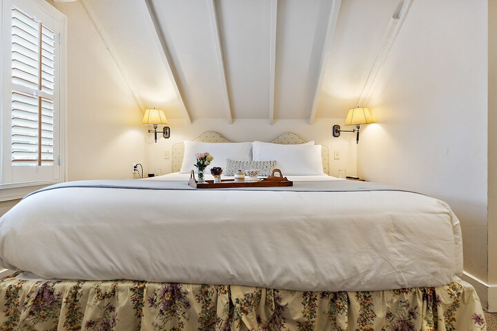 McCully House Inn