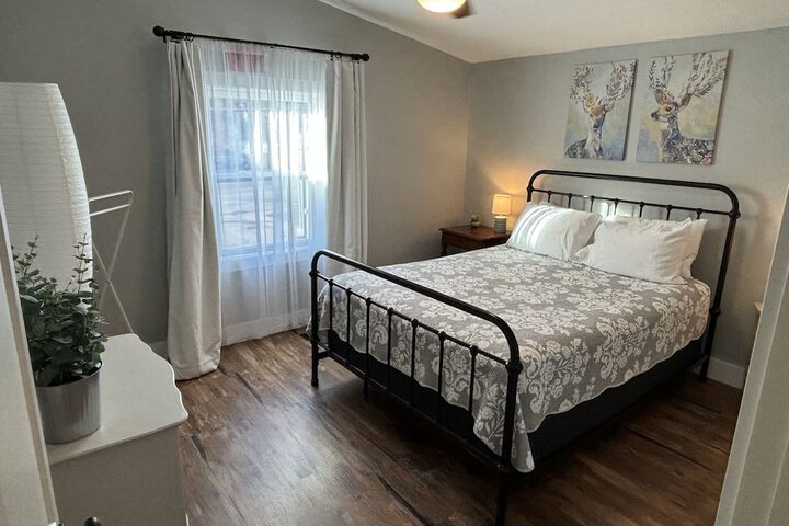 Hermann Crown Suites