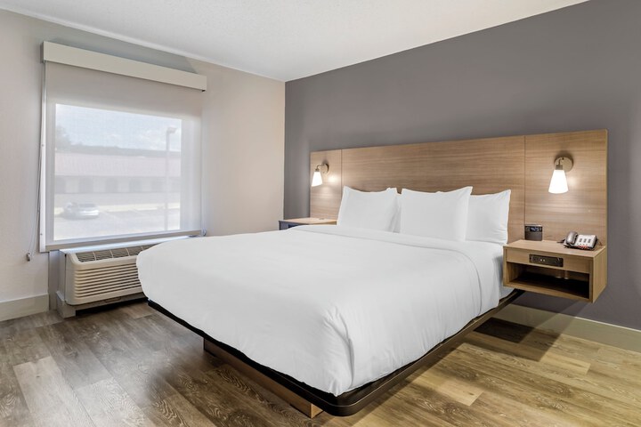 Room 29 of 76