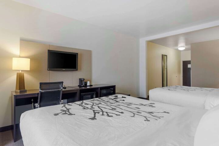 Sleep Inn & Suites Cave City