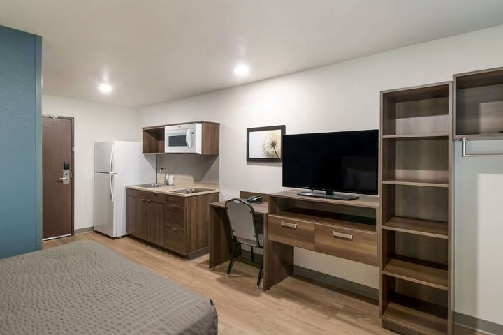 Room 11 of 26