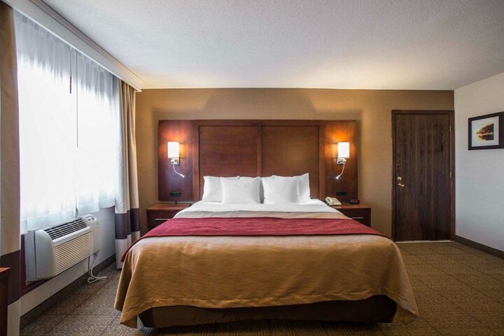 Quality Inn & Suites Boonville - Columbia