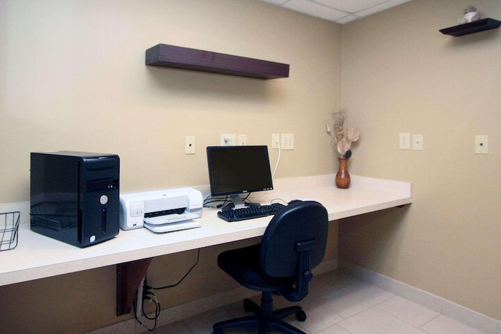 Business Center 22 of 22