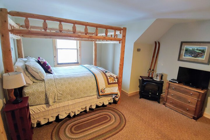 Room 18 of 34