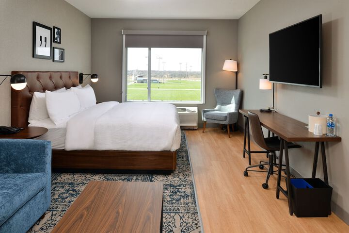 Room 17 of 34