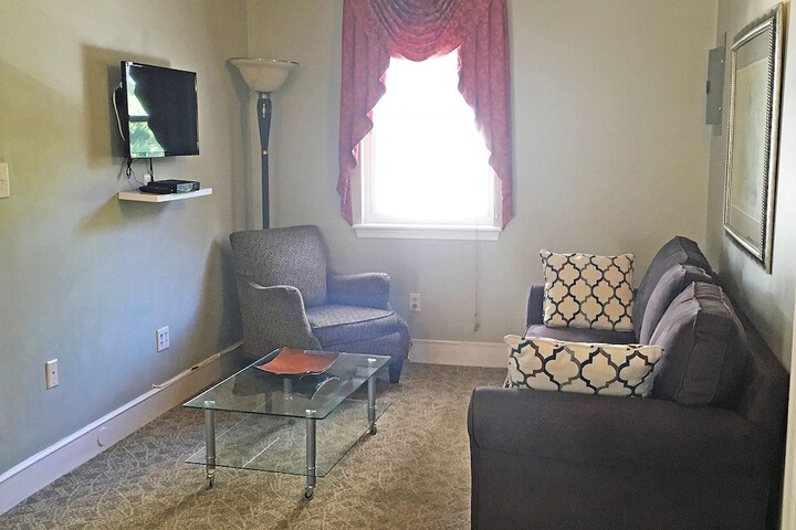 Room 103 of 235