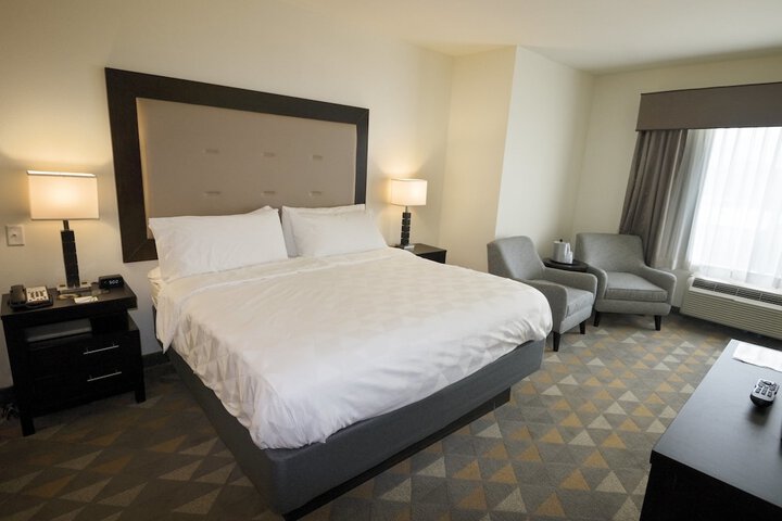 Room 27 of 53