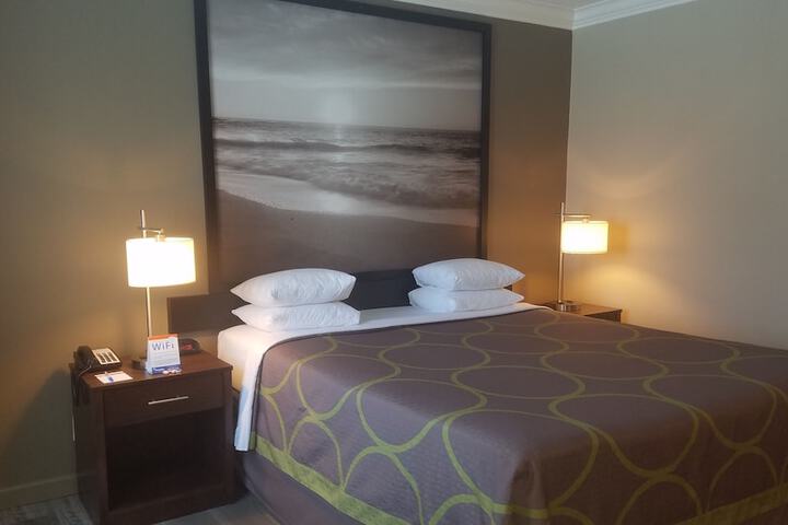 Room 18 of 24