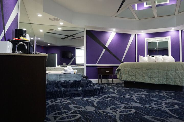 Room 22 of 73