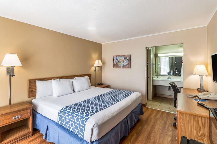 Room 14 of 31