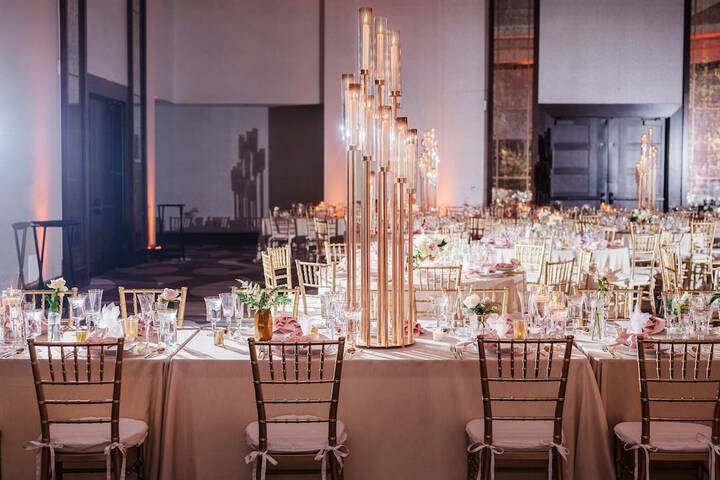 Ballroom/Hall 91 of 102