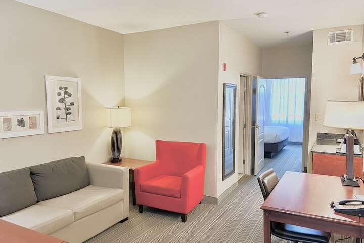 Room 16 of 36