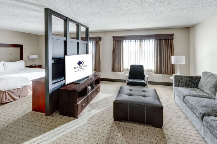 Room 18 of 33
