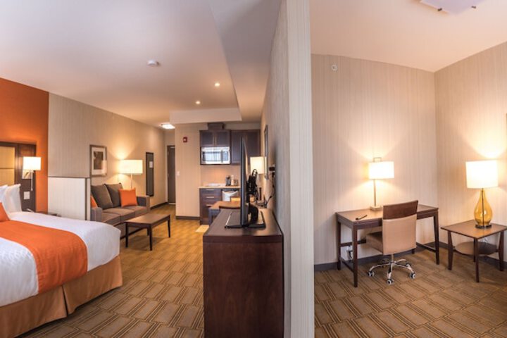 Best Western Plus Chateau Fort St. John