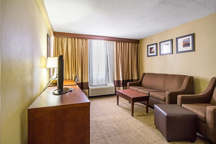 Room 5 of 25