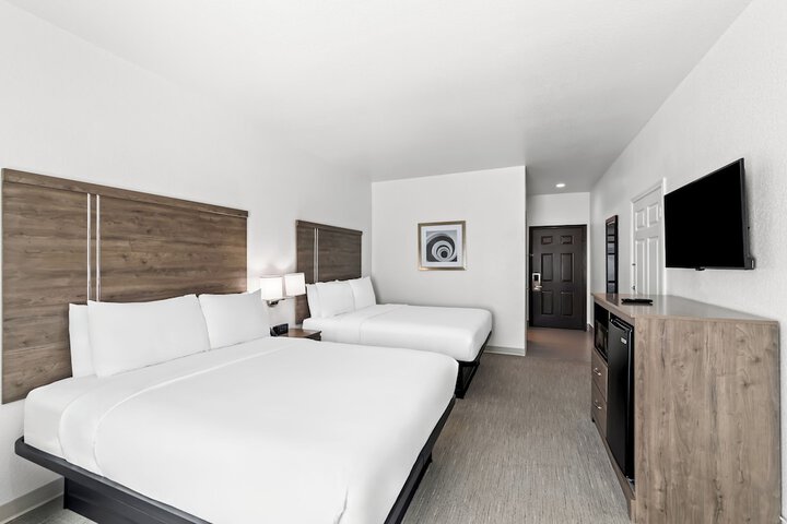 Room 14 of 37