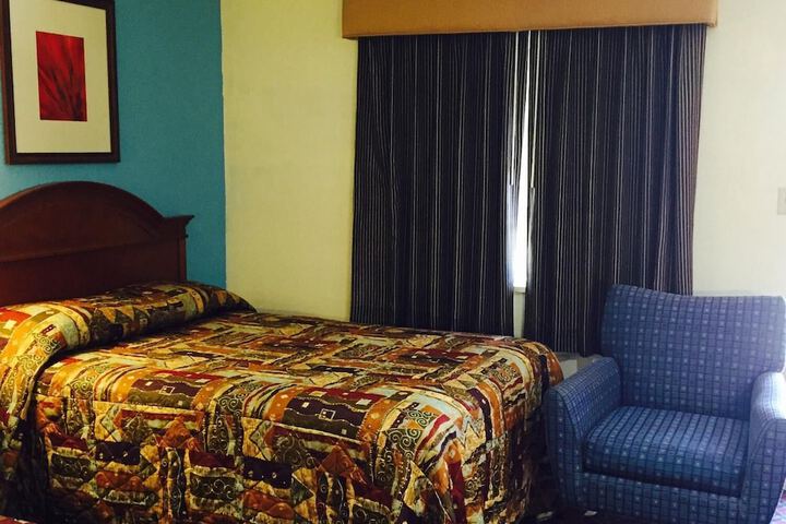 Room 15 of 23