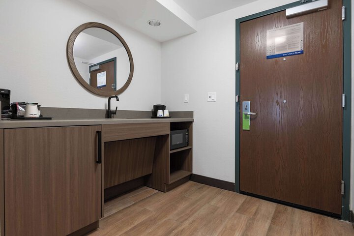 Hampton Inn & Suites Lake George
